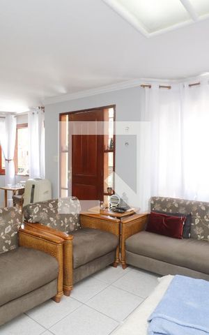 Casa de condomínio à venda com 239m², 3 quartos e 5 vagasSala