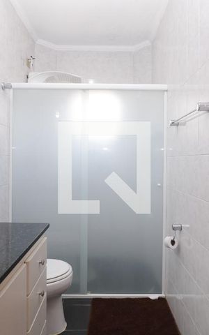 Casa de condomínio à venda com 239m², 3 quartos e 5 vagasBanheiro Social