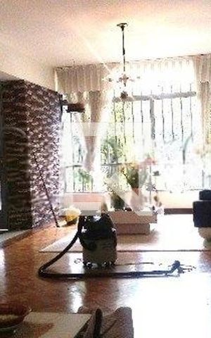 Casa à venda com 300m², 3 quartos e 1 vaga