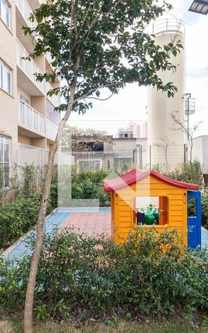 Apartamento à venda com 29m², 1 quarto e sem vaga Apartamento à venda com 29m², 1 quarto e sem vagaÁrea Comum - Playground