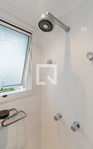 Apartamento à venda com 202m², 3 quartos e 3 vagas Apartamento à venda com 202m², 3 quartos e 3 vagasBanheiro Suíte 3