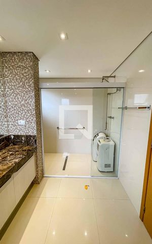 Apartamento à venda com 171m², 3 quartos e 3 vagas Apartamento à venda com 171m², 3 quartos e 3 vagasSuíte 1
