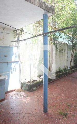 Casa à venda com 179m², 3 quartos e 1 vagaÁrea de Serviço