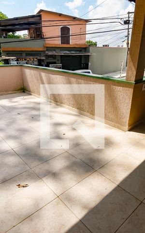 Casa à venda com 100m², 2 quartos e 1 vaga Casa à venda com 100m², 2 quartos e 1 vagaVaranda