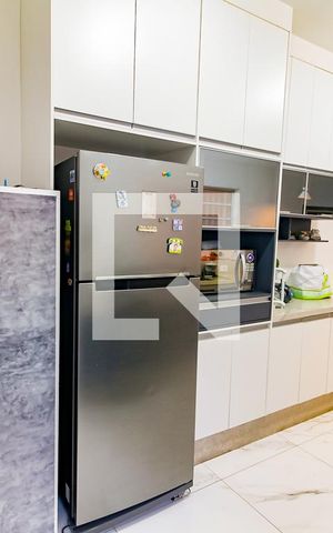 Casa à venda com 100m², 2 quartos e 1 vaga Casa à venda com 100m², 2 quartos e 1 vagaCozinha - Armários
