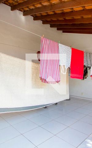 Casa à venda com 218m², 3 quartos e 3 vagas Casa à venda com 218m², 3 quartos e 3 vagasÁrea coberta