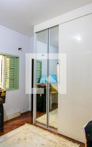Casa à venda com 218m², 3 quartos e 3 vagas Casa à venda com 218m², 3 quartos e 3 vagasQuarto 3 - Suíte
