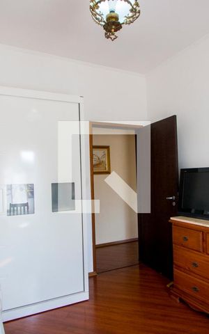 Casa à venda com 218m², 3 quartos e 3 vagas Casa à venda com 218m², 3 quartos e 3 vagasQuarto 2 - Suíte