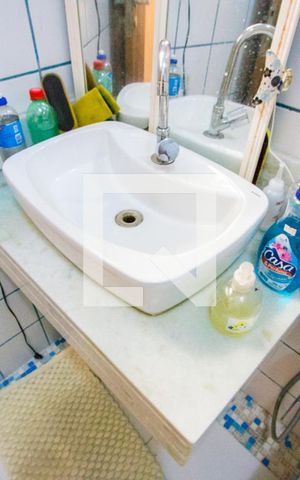 Casa à venda com 218m², 3 quartos e 3 vagas Casa à venda com 218m², 3 quartos e 3 vagasBanheiro do quarto 1