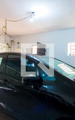 Casa à venda com 218m², 3 quartos e 3 vagas Casa à venda com 218m², 3 quartos e 3 vagasGaragem