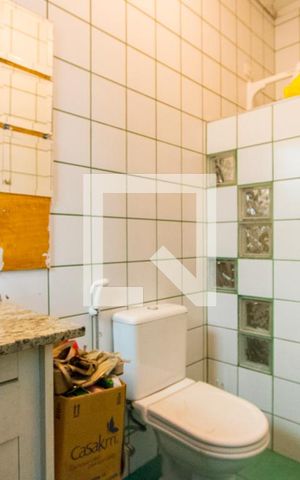 Casa à venda com 218m², 3 quartos e 3 vagas Casa à venda com 218m², 3 quartos e 3 vagasBanheiro do quarto 3