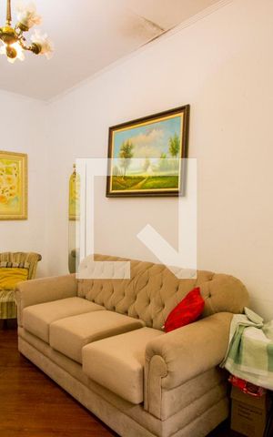 Casa à venda com 218m², 3 quartos e 3 vagas Casa à venda com 218m², 3 quartos e 3 vagasQuarto 1 - Suíte