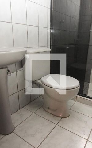 Casa à venda com 67m², 2 quartos e 1 vaga Casa à venda com 67m², 2 quartos e 1 vagaBanheiro