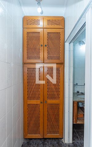 Casa à venda com 270m², 4 quartos e 2 vagas Casa à venda com 270m², 4 quartos e 2 vagasBanheiro