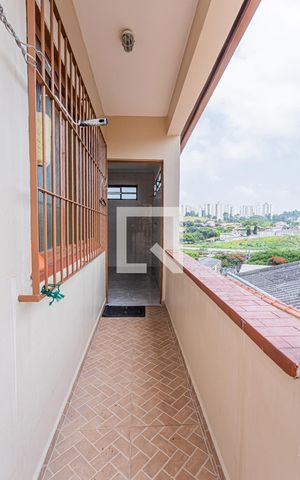 Casa à venda com 270m², 4 quartos e 2 vagas Casa à venda com 270m², 4 quartos e 2 vagasHall de entrada