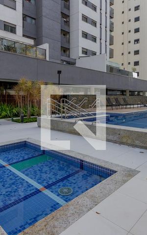 Apartamento à venda com 192m², 3 quartos e 4 vagas Apartamento à venda com 192m², 3 quartos e 4 vagasPiscina