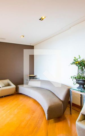 Apartamento à venda com 170m², 4 quartos e 3 vagas Apartamento à venda com 170m², 4 quartos e 3 vagasSala