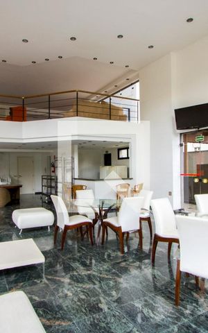 Apartamento à venda com 170m², 4 quartos e 3 vagas Apartamento à venda com 170m², 4 quartos e 3 vagasÁrea comum - Salão de festas