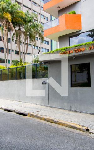 Apartamento à venda com 170m², 4 quartos e 3 vagas Apartamento à venda com 170m², 4 quartos e 3 vagasFachada