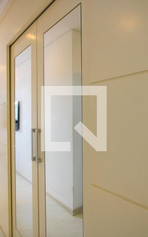 Apartamento à venda com 170m², 4 quartos e 3 vagas Apartamento à venda com 170m², 4 quartos e 3 vagasQuarto 1 - Suíte