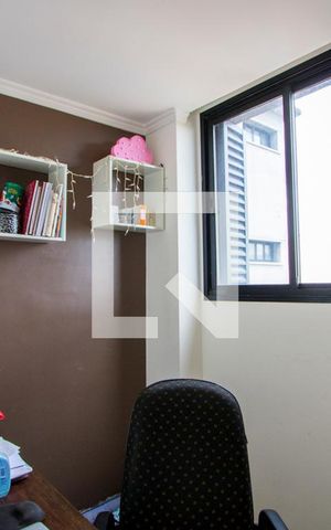 Apartamento à venda com 170m², 4 quartos e 3 vagas Apartamento à venda com 170m², 4 quartos e 3 vagasQuarto de serviço