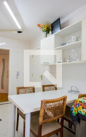 Apartamento à venda com 170m², 4 quartos e 3 vagas Apartamento à venda com 170m², 4 quartos e 3 vagasCopa/Cozinha