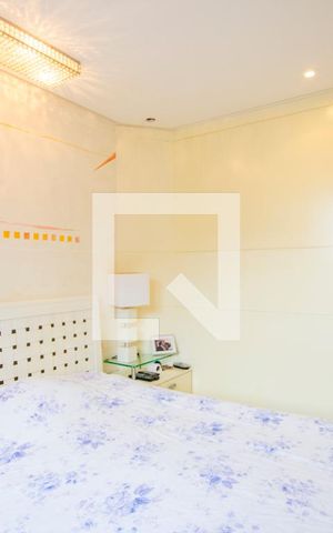 Apartamento à venda com 170m², 4 quartos e 3 vagas Apartamento à venda com 170m², 4 quartos e 3 vagasQuarto 1 - Suíte