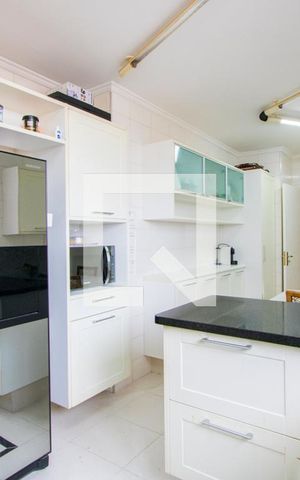 Apartamento à venda com 170m², 4 quartos e 3 vagas Apartamento à venda com 170m², 4 quartos e 3 vagasCopa/Cozinha