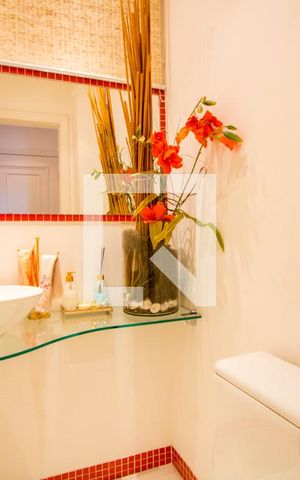 Apartamento à venda com 170m², 4 quartos e 3 vagas Apartamento à venda com 170m², 4 quartos e 3 vagasLavabo