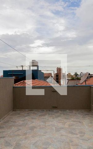Casa à venda com 105m², 2 quartos e 2 vagas Casa à venda com 105m², 2 quartos e 2 vagasVaranda