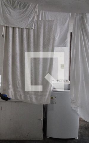 Casa para alugar com 180m², 2 quartos e 1 vagaÁrea de serviço 