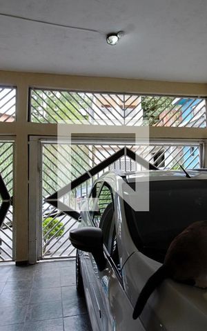 Casa à venda com 150m², 2 quartos e 2 vagas Casa à venda com 150m², 2 quartos e 2 vagasGaragem