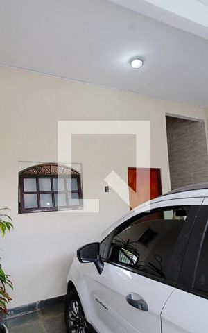Casa à venda com 150m², 2 quartos e 2 vagas Casa à venda com 150m², 2 quartos e 2 vagasGaragem