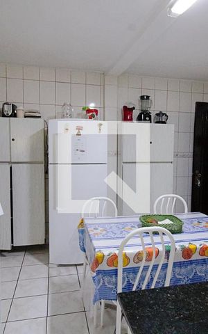 Casa à venda com 150m², 2 quartos e 2 vagas Casa à venda com 150m², 2 quartos e 2 vagasCozinha