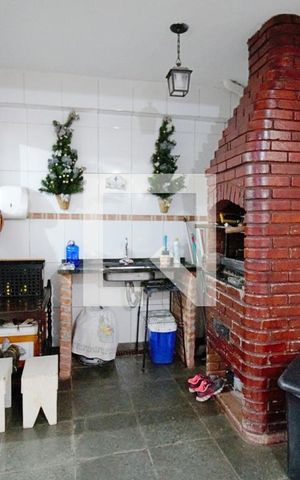 Casa à venda com 150m², 2 quartos e 2 vagas Casa à venda com 150m², 2 quartos e 2 vagasQuintal