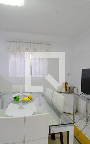 Casa à venda com 150m², 2 quartos e 2 vagas Casa à venda com 150m², 2 quartos e 2 vagasCopa