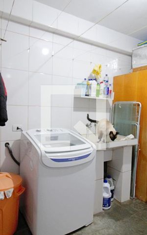 Casa à venda com 150m², 2 quartos e 2 vagas Casa à venda com 150m², 2 quartos e 2 vagasÁrea de Serviço