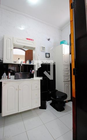 Casa à venda com 150m², 2 quartos e 2 vagas Casa à venda com 150m², 2 quartos e 2 vagasBanheiro da Suíte 1