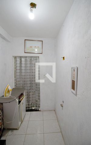 Casa à venda com 150m², 2 quartos e 2 vagas Casa à venda com 150m², 2 quartos e 2 vagasCloset do Quarto 2