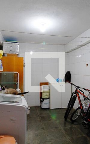 Casa à venda com 150m², 2 quartos e 2 vagas Casa à venda com 150m², 2 quartos e 2 vagasÁrea de Serviço