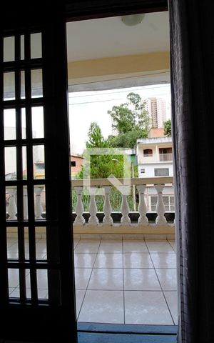 Casa à venda com 150m², 2 quartos e 2 vagas Casa à venda com 150m², 2 quartos e 2 vagasVaranda da Suíte 1