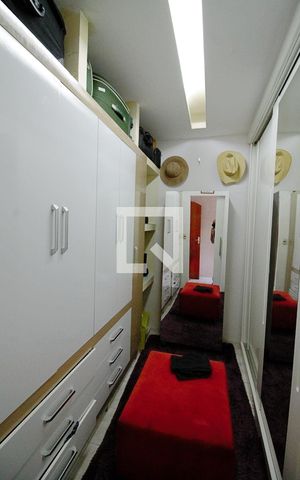 Casa à venda com 150m², 2 quartos e 2 vagas Casa à venda com 150m², 2 quartos e 2 vagasCloset da suíte 1