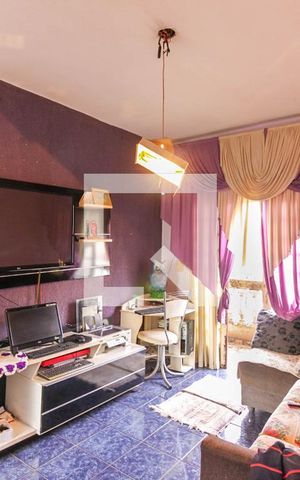 Casa à venda com 235m², 6 quartos e 2 vagas Casa à venda com 235m², 6 quartos e 2 vagasSala