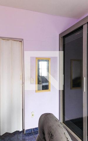 Casa à venda com 235m², 6 quartos e 2 vagas Casa à venda com 235m², 6 quartos e 2 vagasQuarto 2