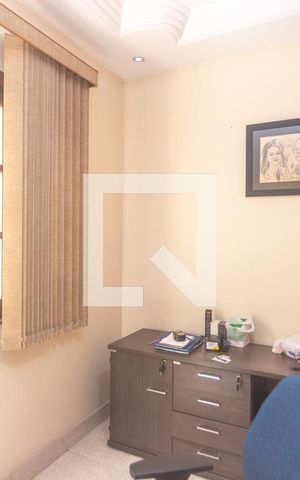 Casa para alugar com 360m², 3 quartos e 5 vagas Casa para alugar com 360m², 3 quartos e 5 vagasOffice