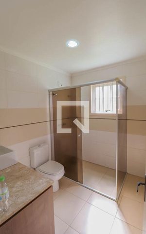 Casa à venda com 120m², 3 quartos e 3 vagas Casa à venda com 120m², 3 quartos e 3 vagasBanheiro do Quarto 1