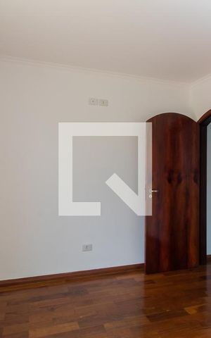 Casa para alugar com 130m², 3 quartos e 2 vagas Casa para alugar com 130m², 3 quartos e 2 vagasQuarto 1