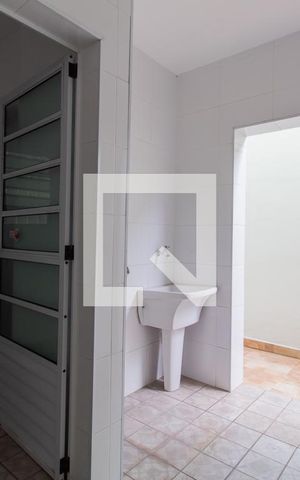 Casa para alugar com 130m², 3 quartos e 2 vagas Casa para alugar com 130m², 3 quartos e 2 vagasÁrea de Serviço