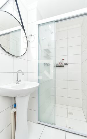 Apartamento à venda com 49m², 2 quartos e 1 vaga Apartamento à venda com 49m², 2 quartos e 1 vagaBanheiro