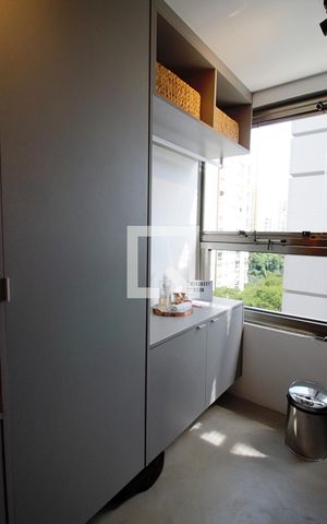 Apartamento à venda com 70m², 1 quarto e 1 vaga Apartamento à venda com 70m², 1 quarto e 1 vagaÁrea de Serviço